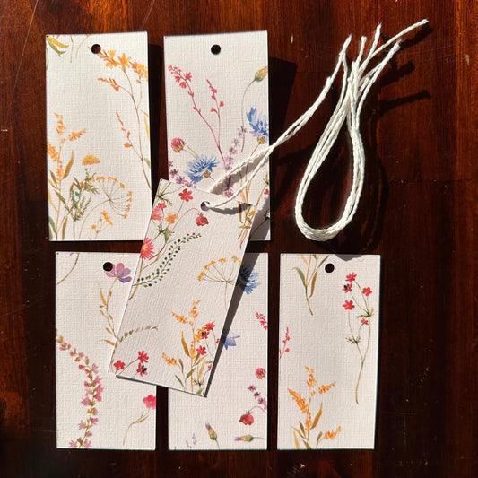 Floral Gift Tags Handmade – Blank Watercolour Wildflower Tags with Cotton String | Set of 6