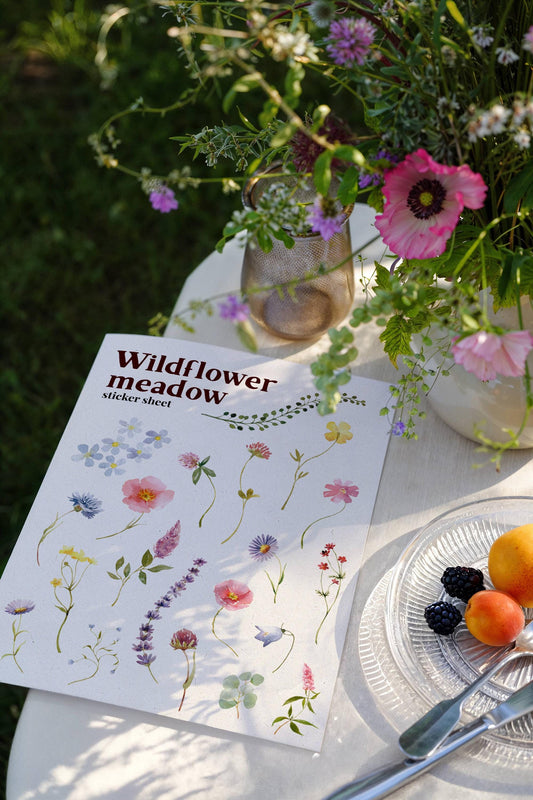 Wildflower Sticker Sheet – 19 Watercolour Meadow Stickers | Matte Kiss Cut